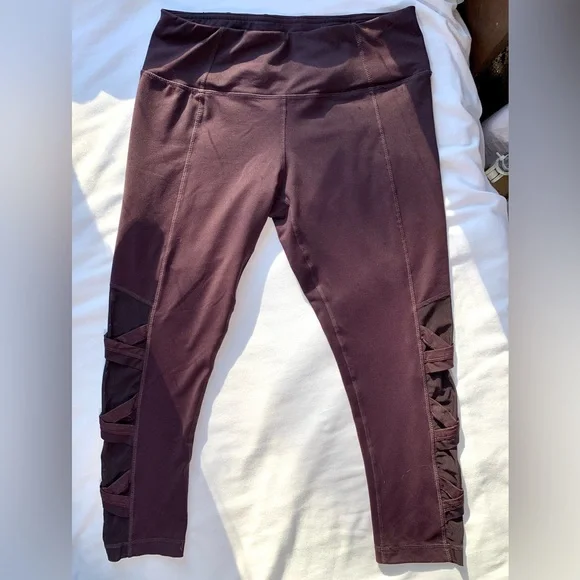 Active Life Mesh Crisscross Capri Leggings size Small - Picture 2 of 9